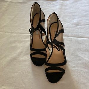 PRICE DROP Nina Black sandals. Ties around the ankle and zipper on the back .